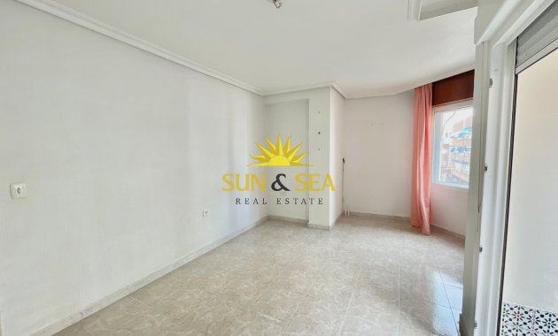 Reventa - Apartamento - Torrevieja - Centro