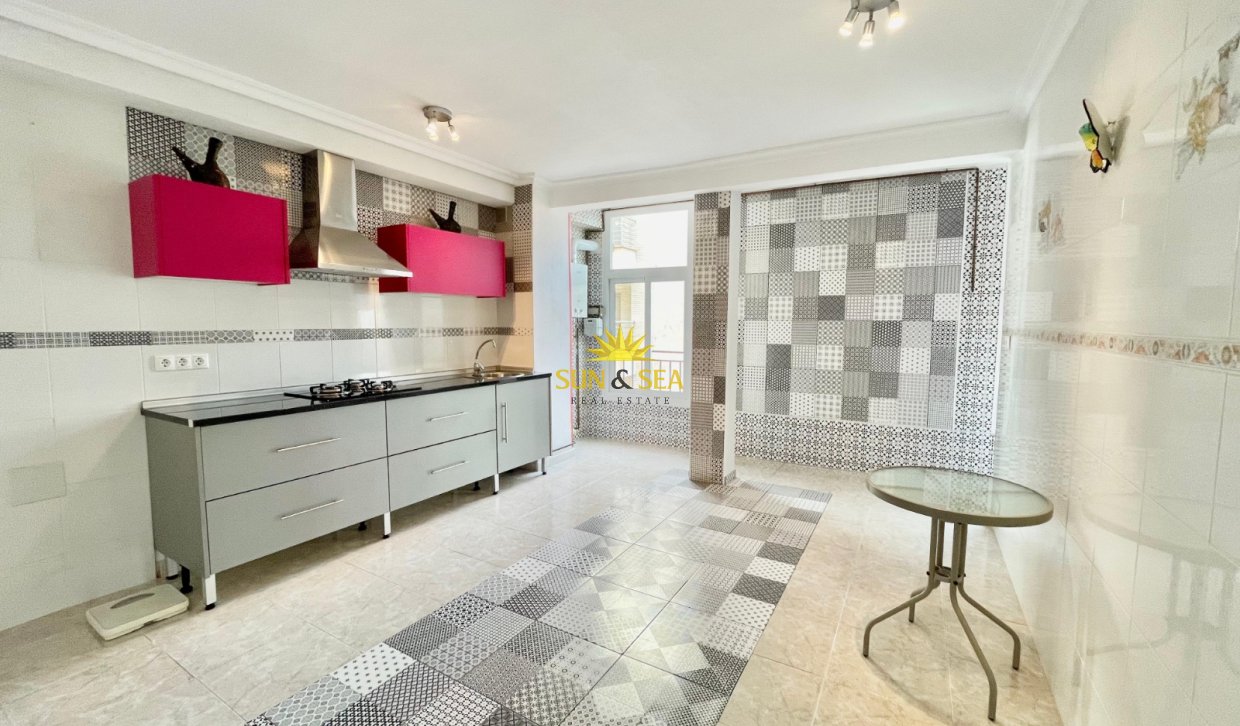 Reventa - Apartamento - Torrevieja - Centro