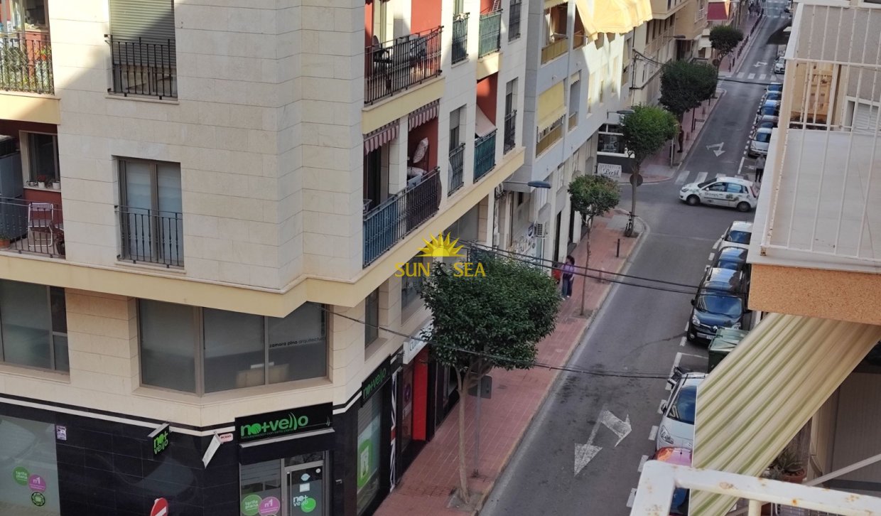 Location à long terme - Appartement - Santa Pola - Centro