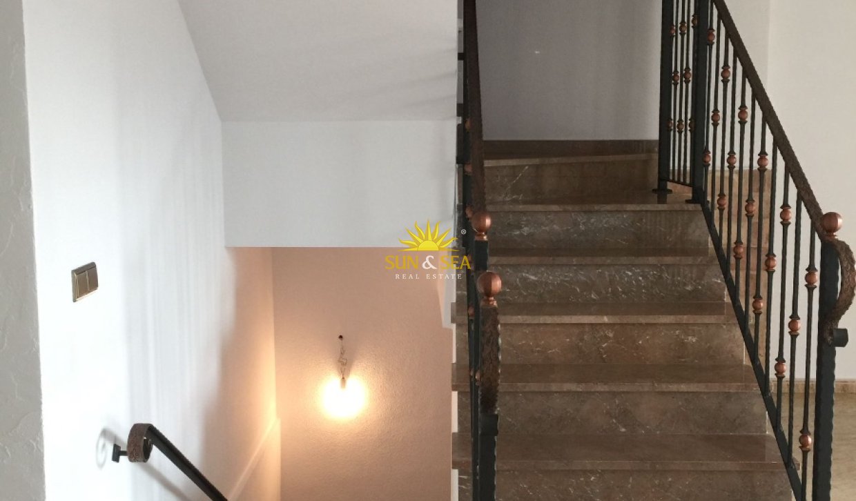 Wiederverkauf - Duplex - Daya Nueva
