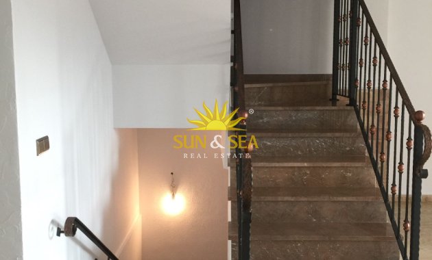 Wiederverkauf - Duplex - Daya Nueva