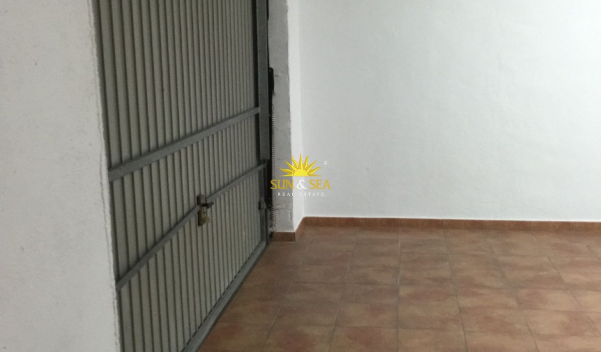 Wiederverkauf - Duplex - Daya Nueva