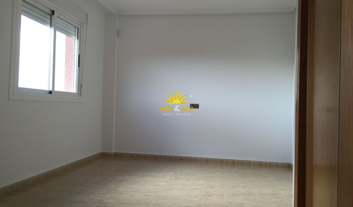 Wiederverkauf - Duplex - Daya Nueva