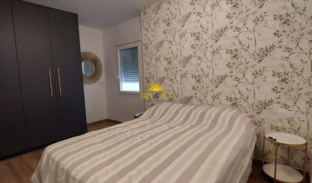 Alquiler a largo plazo - Apartamento - Alicante - Centro