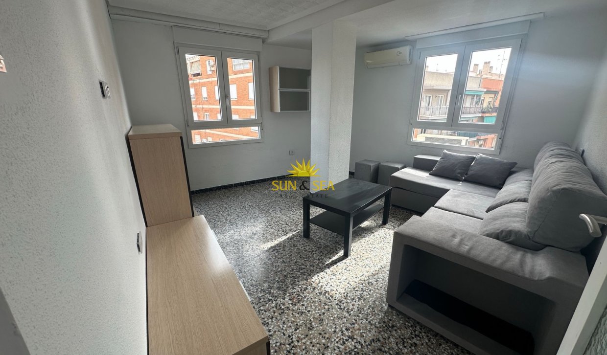 Location à long terme - Appartement - Elche