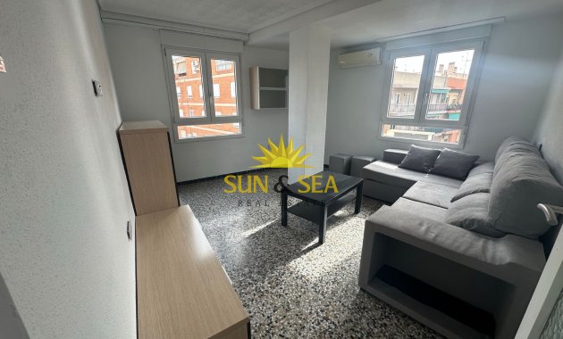 Location à long terme - Appartement - Elche