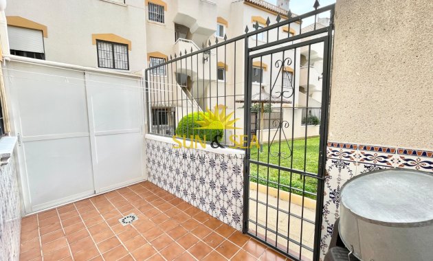 Long Term Rental - Ground Floor - Torrevieja - Punta prima