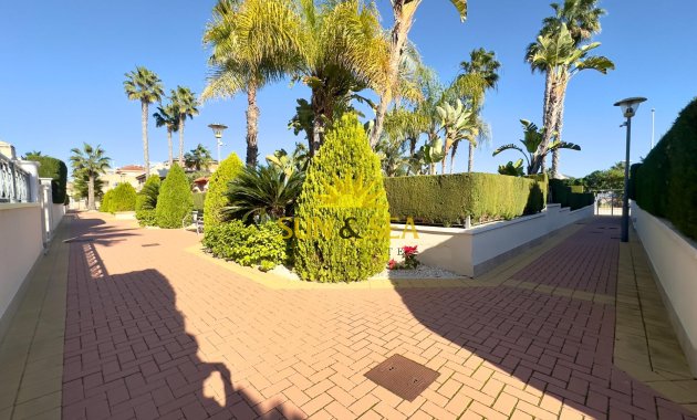 Reventa - Atico - Orihuela Costa - Playa Flamenca