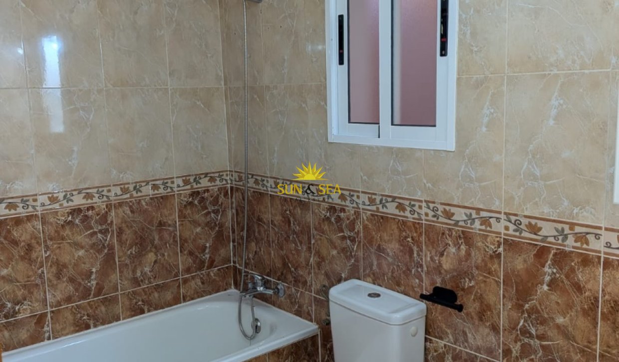 Resale - Ground Floor - Montesinos