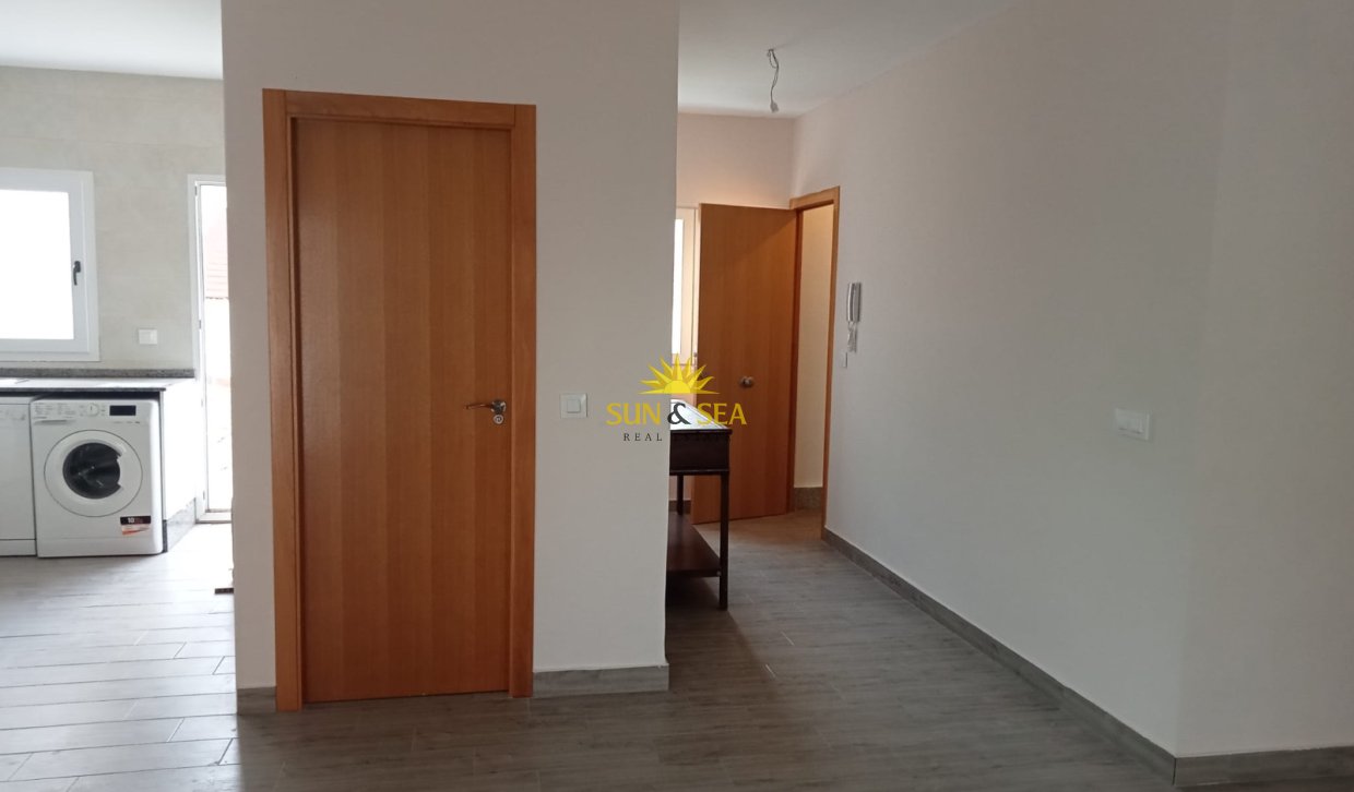 Resale - Apartment - Los Alcázares - Playa la Concha