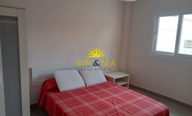 Resale - Apartment - Los Alcázares - Playa la Concha