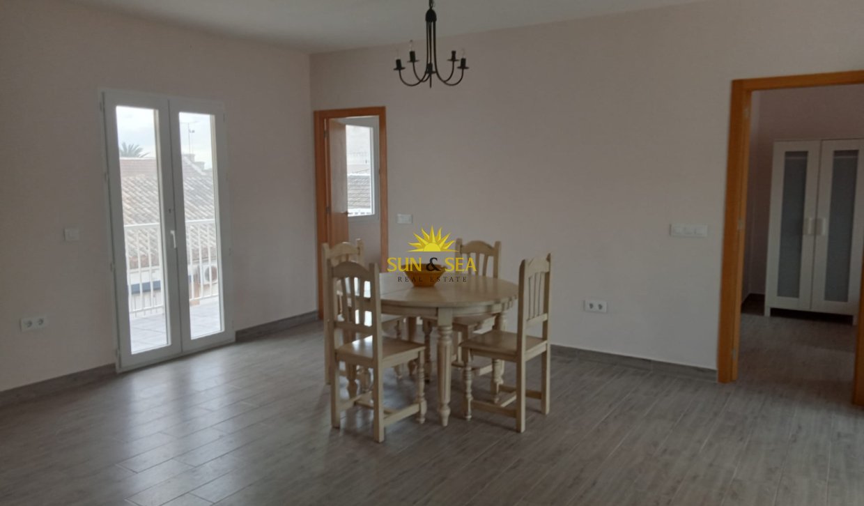 Resale - Apartment - Los Alcázares - Playa la Concha