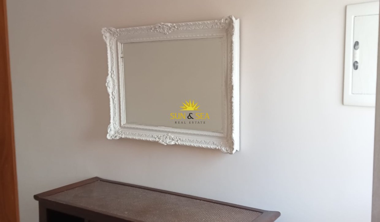 Resale - Apartment - Los Alcázares - Playa la Concha