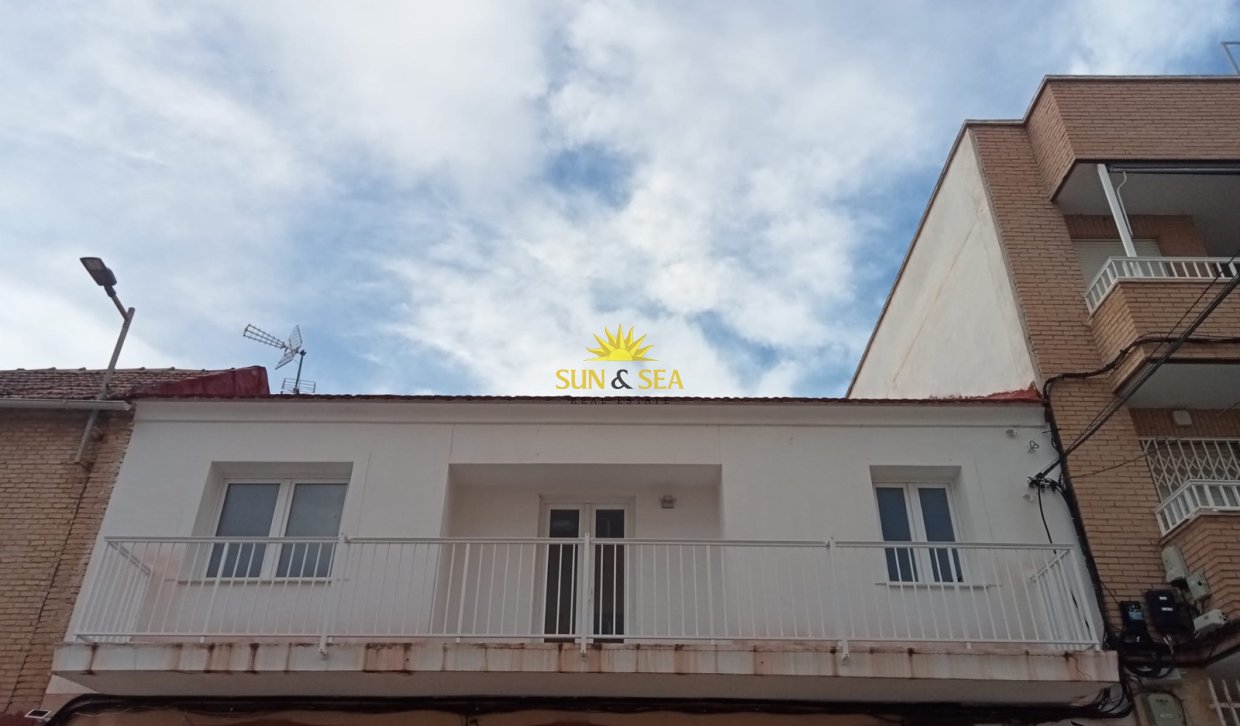 Resale - Apartment - Los Alcázares - Playa la Concha