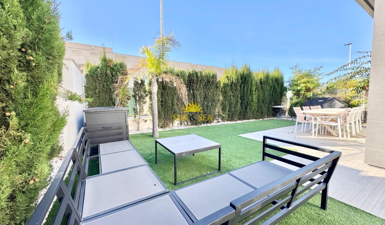 Long Term Rental - Villa - Torrevieja - Punta prima