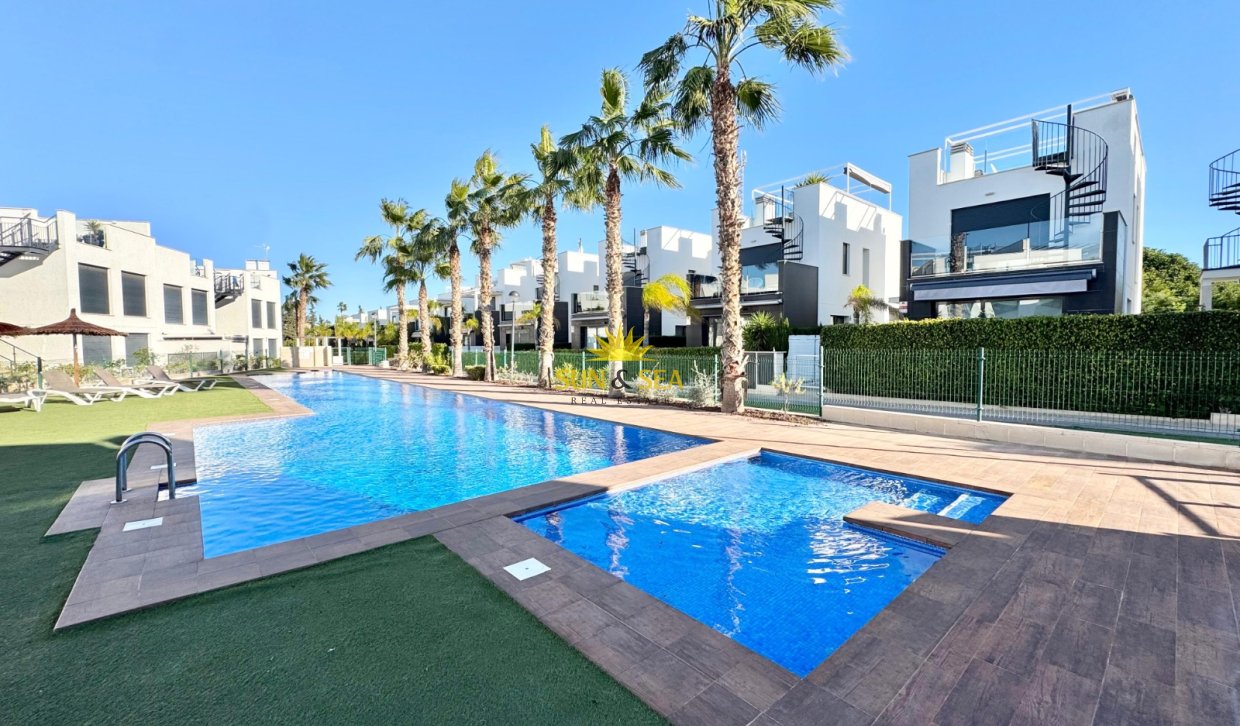 Long Term Rental - Villa - Torrevieja - Punta prima