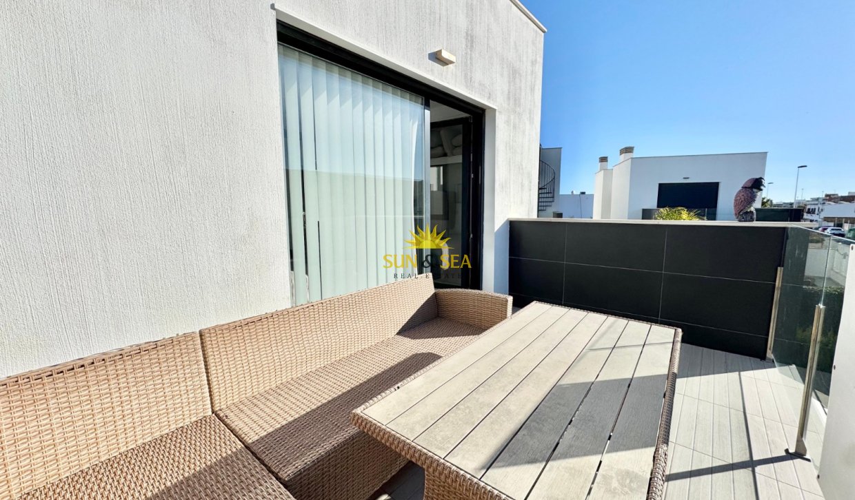 Long Term Rental - Villa - Torrevieja - Punta prima