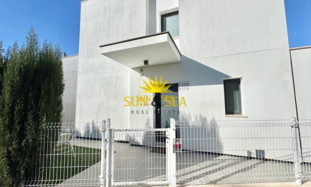 Resale - Villa - Torrevieja - Punta prima
