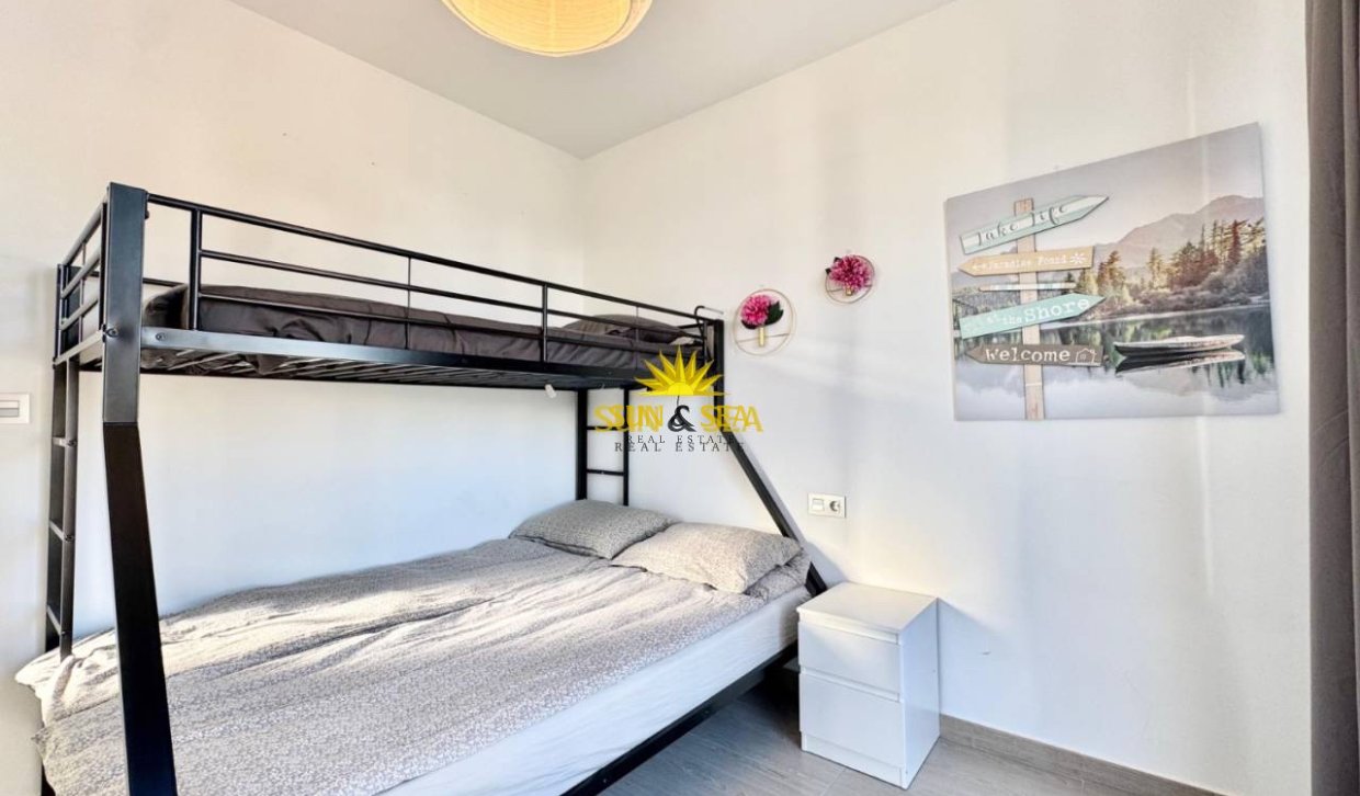 Resale - Villa - Torrevieja - Punta prima