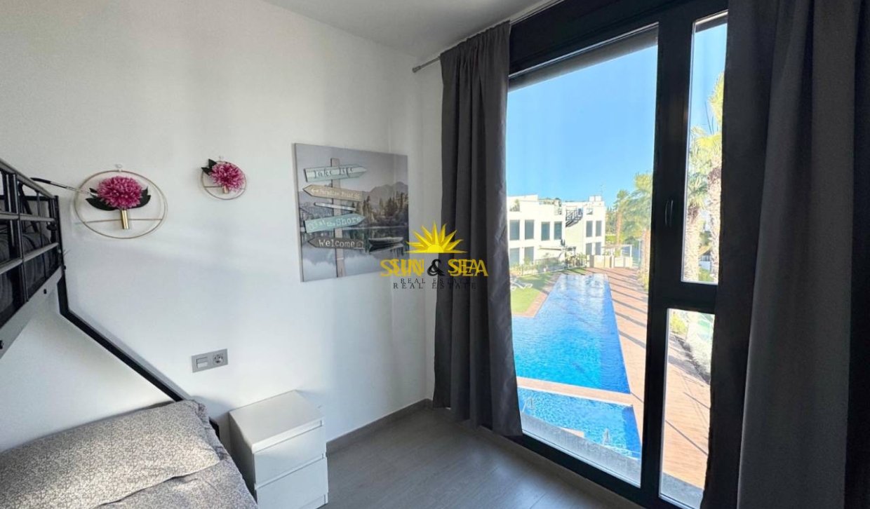Resale - Villa - Torrevieja - Punta prima
