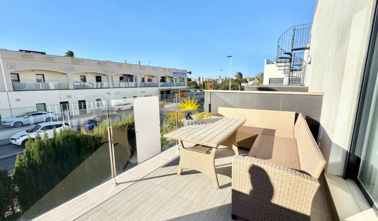 Resale - Villa - Torrevieja - Punta prima