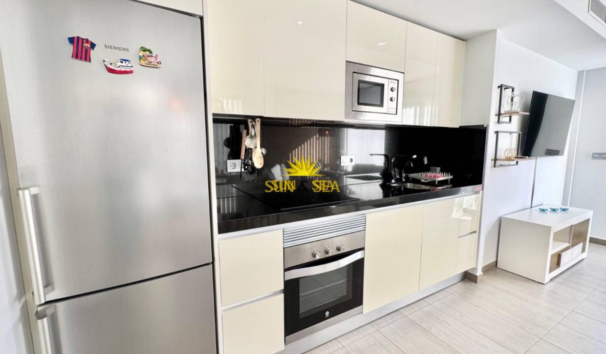 Resale - Villa - Torrevieja - Punta prima