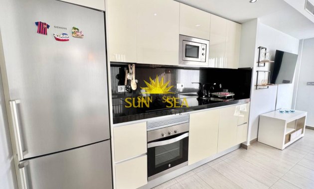 Resale - Villa - Torrevieja - Punta prima