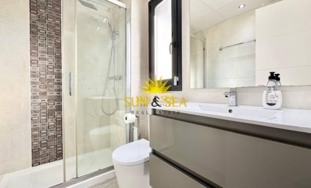 Resale - Villa - Torrevieja - Punta prima