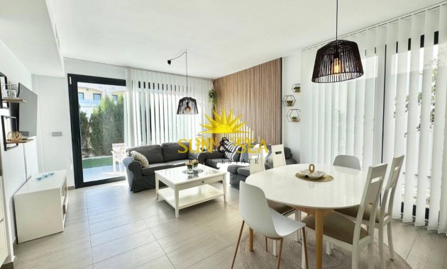 Resale - Villa - Torrevieja - Punta prima