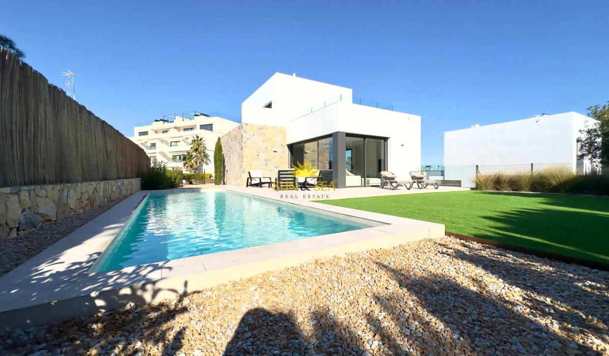 Resale - Villa - Orihuela - Las Colinas Golf
