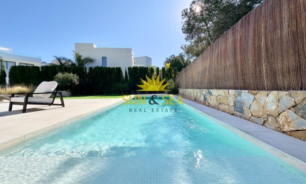 Resale - Villa - Orihuela - Las Colinas Golf