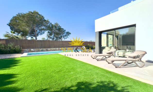 Resale - Villa - Orihuela - Las Colinas Golf