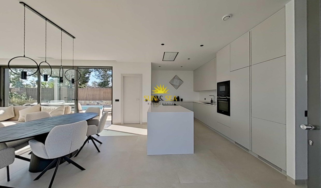 Resale - Villa - Orihuela - Las Colinas Golf