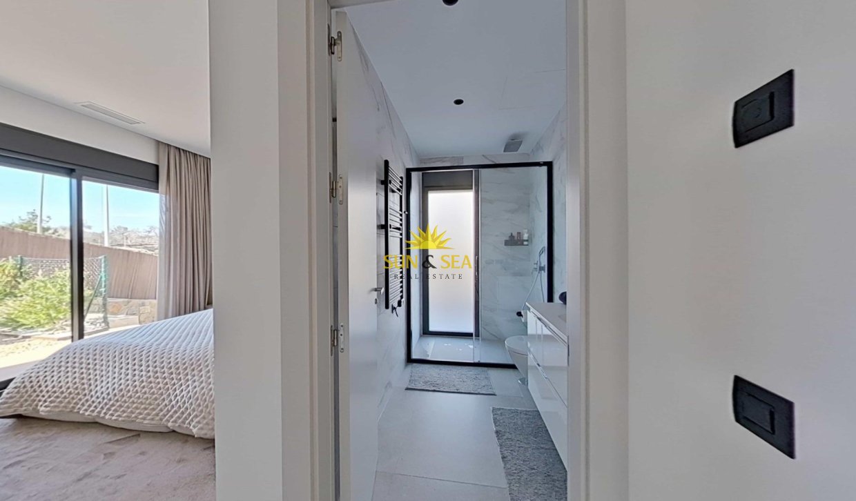 Resale - Villa - Orihuela - Las Colinas Golf