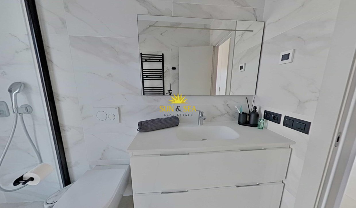 Resale - Villa - Orihuela - Las Colinas Golf