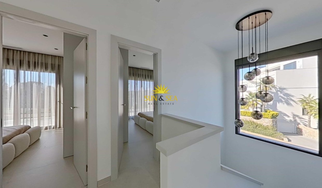 Resale - Villa - Orihuela - Las Colinas Golf