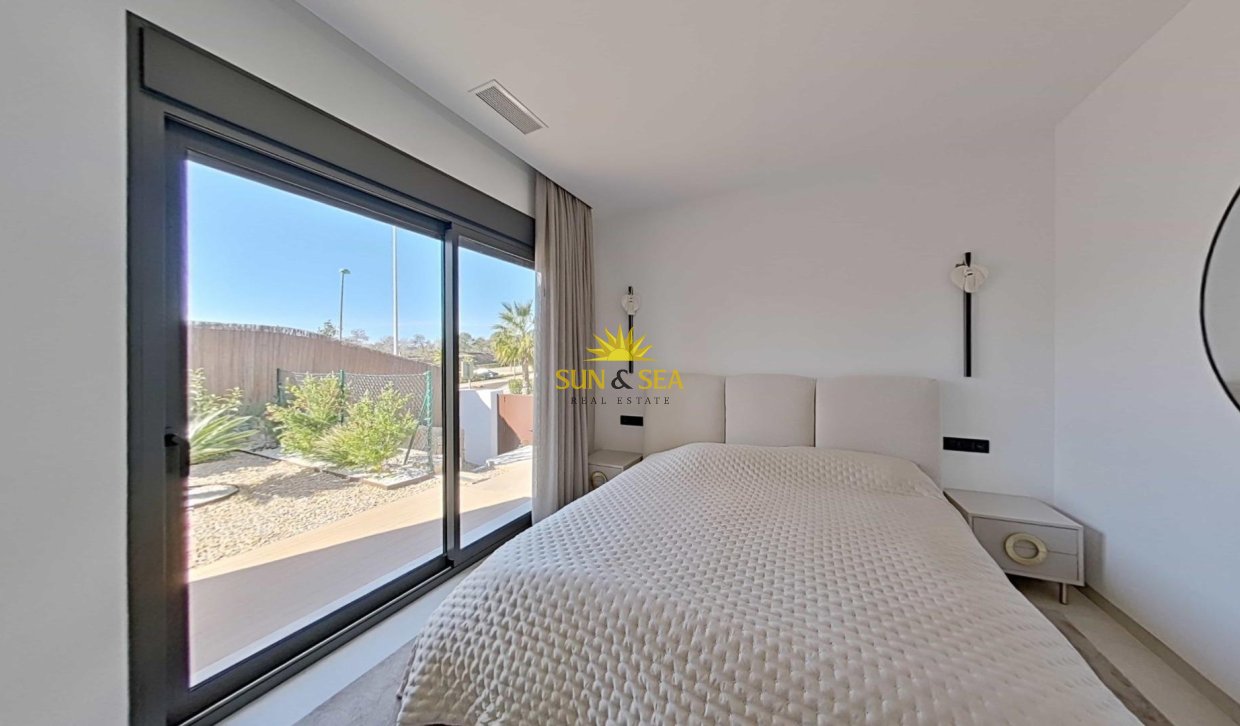 Resale - Villa - Orihuela - Las Colinas Golf