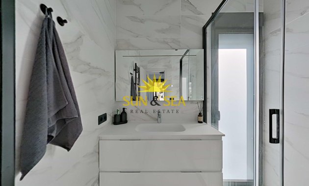Resale - Villa - Orihuela - Las Colinas Golf