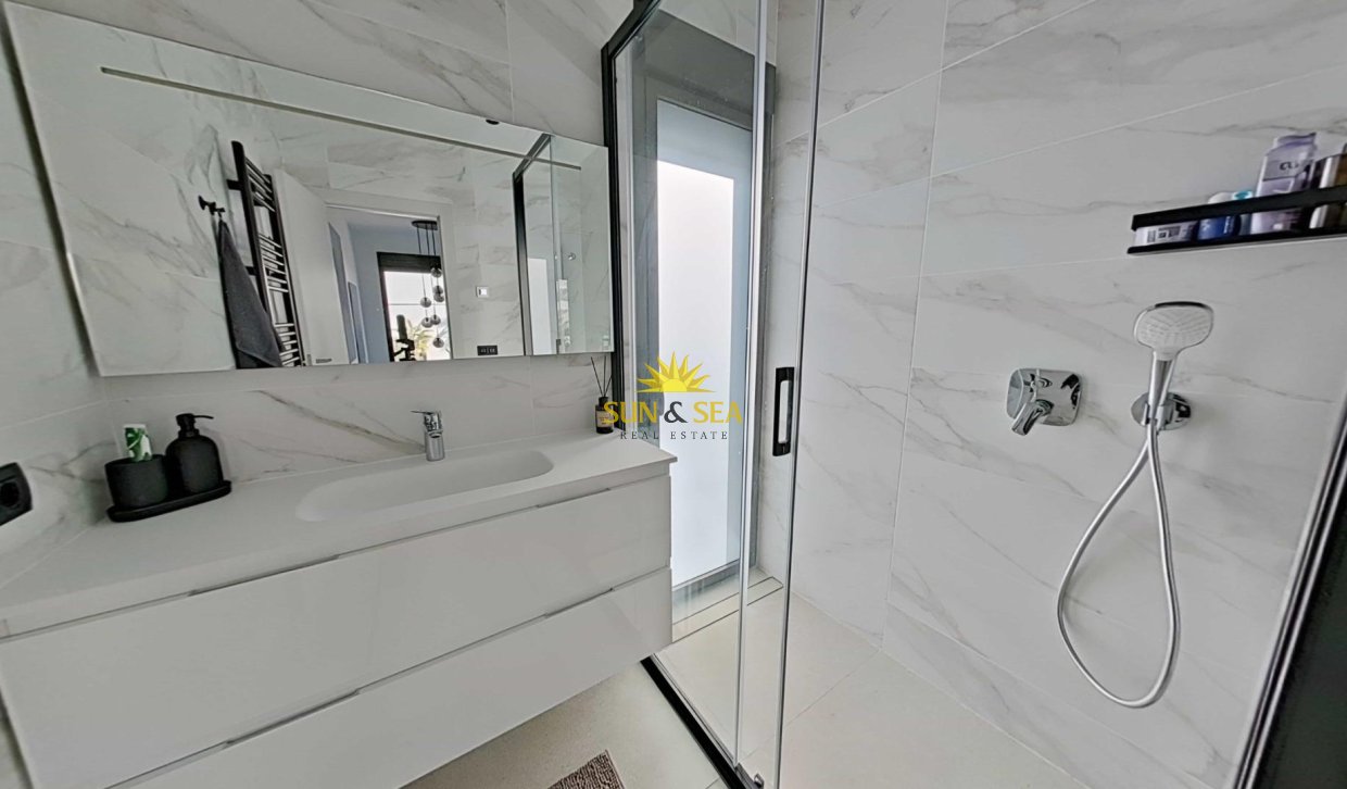Resale - Villa - Orihuela - Las Colinas Golf