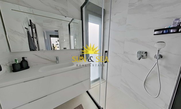 Resale - Villa - Orihuela - Las Colinas Golf