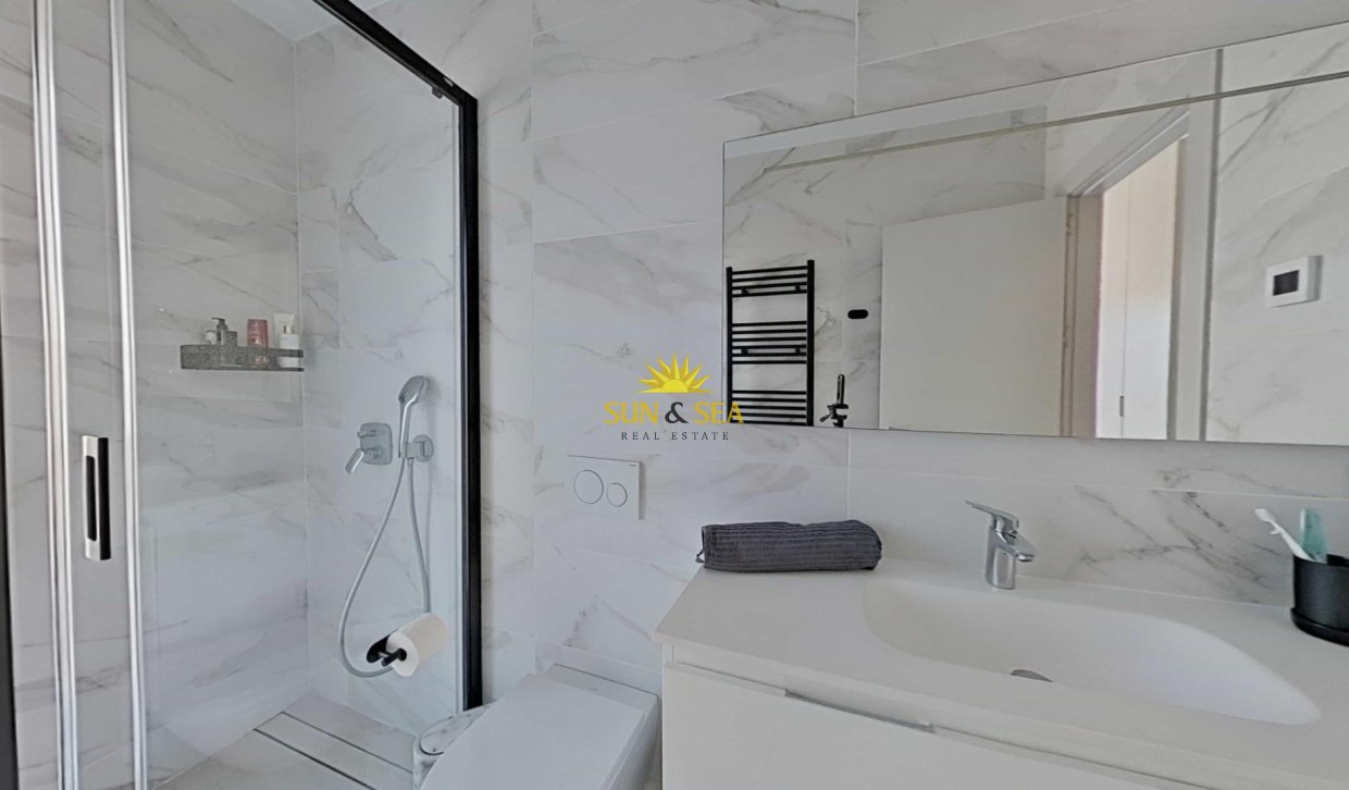 Resale - Villa - Orihuela - Las Colinas Golf