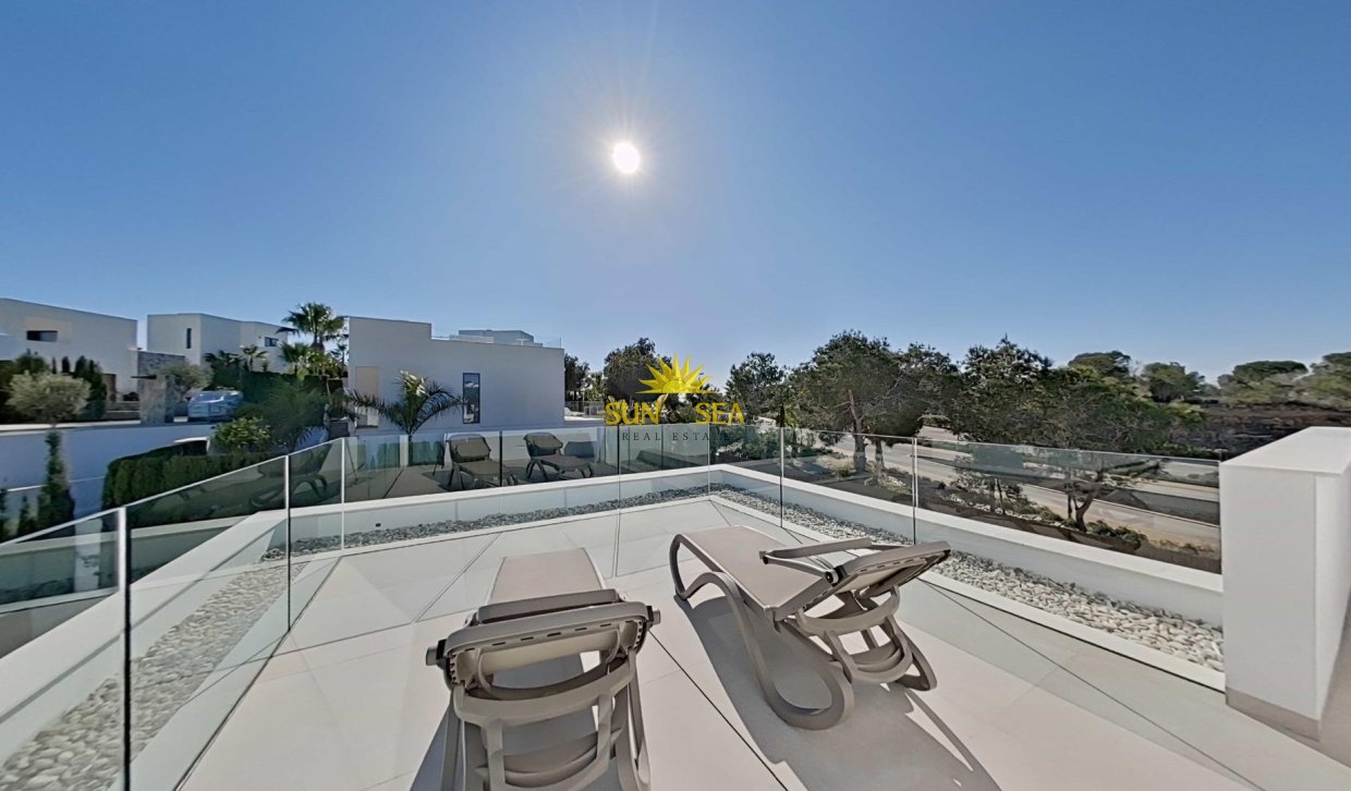 Resale - Villa - Orihuela - Las Colinas Golf