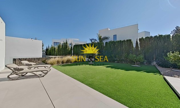 Resale - Villa - Orihuela - Las Colinas Golf