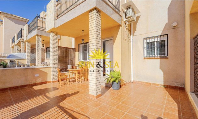 Reventa - Villa / Semi separado - Orihuela Costa - Los Altos