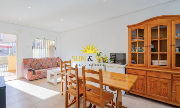 Reventa - Villa / Semi separado - Orihuela Costa - Los Altos