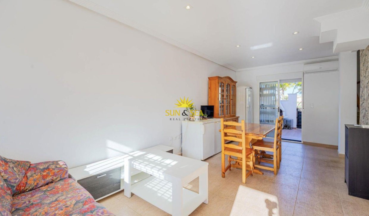 Reventa - Villa / Semi separado - Orihuela Costa - Los Altos