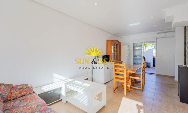 Reventa - Villa / Semi separado - Orihuela Costa - Los Altos