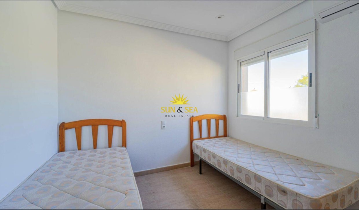 Reventa - Villa / Semi separado - Orihuela Costa - Los Altos