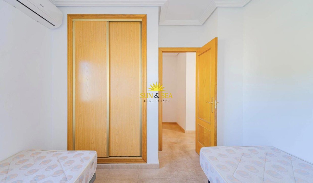 Reventa - Villa / Semi separado - Orihuela Costa - Los Altos