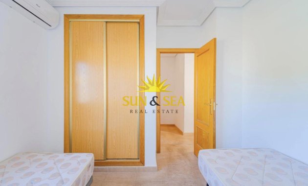 Reventa - Villa / Semi separado - Orihuela Costa - Los Altos